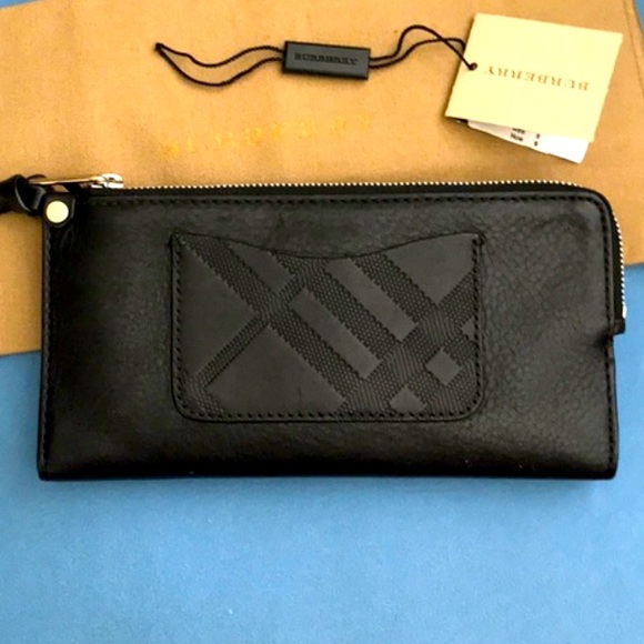 Black BRIT Burberry wallet black leather excellent condition